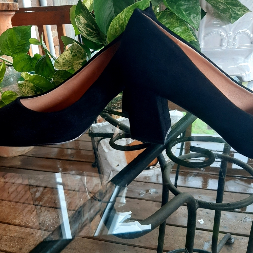 ModCloth Suede Heels - Picture 10 of 10